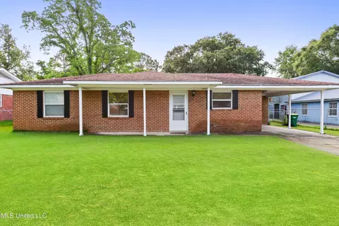 7100 Colonial Ct, Biloxi, MS 39532