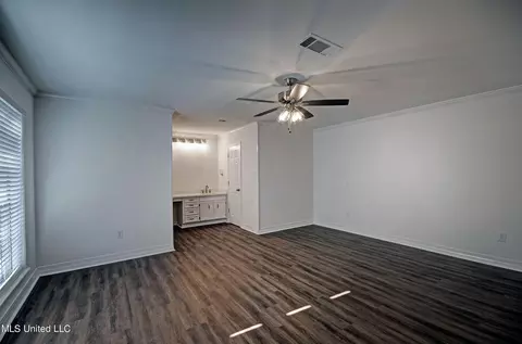 Living - 322 Northpointe Pkwy, Jackson, MS 39211 photo 4 of 5