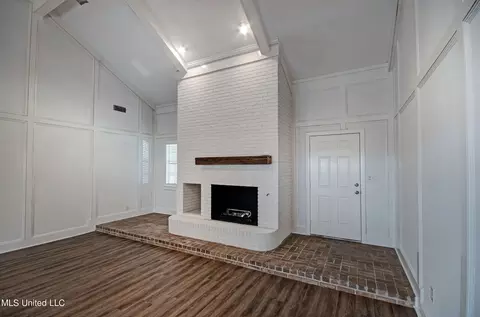 Living - 322 Northpointe Pkwy, Jackson, MS 39211 photo 1 of 5