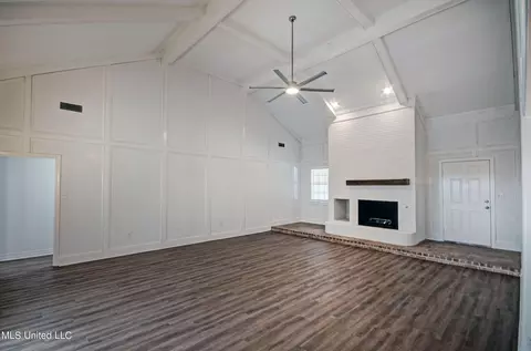 Living - 322 Northpointe Pkwy, Jackson, MS 39211 photo 3 of 5