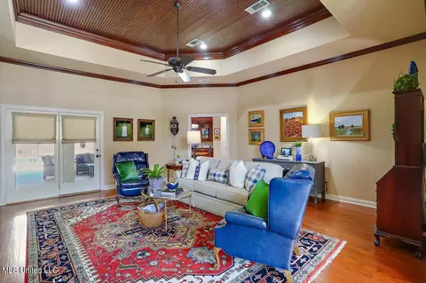 Living - 1012 Northwind Ln, Brandon, MS 39047 photo 1 of 4