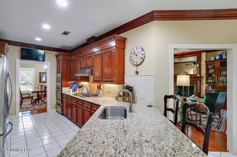 Kitchen - 1012 Northwind Ln, Brandon, MS 39047 photo 4 of 4
