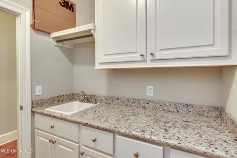 214 Falls Xing, Madison, MS 39110 photo 16