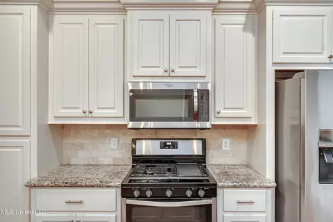 214 Falls Xing, Madison, MS 39110 photo 11