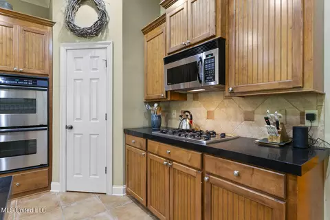 303 Belle Pointe Cir, Madison, MS 39110 photo 21