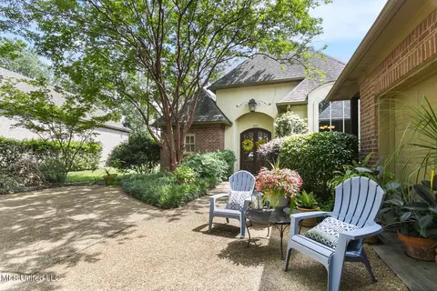 303 Belle Pointe Cir, Madison, MS 39110 photo 3