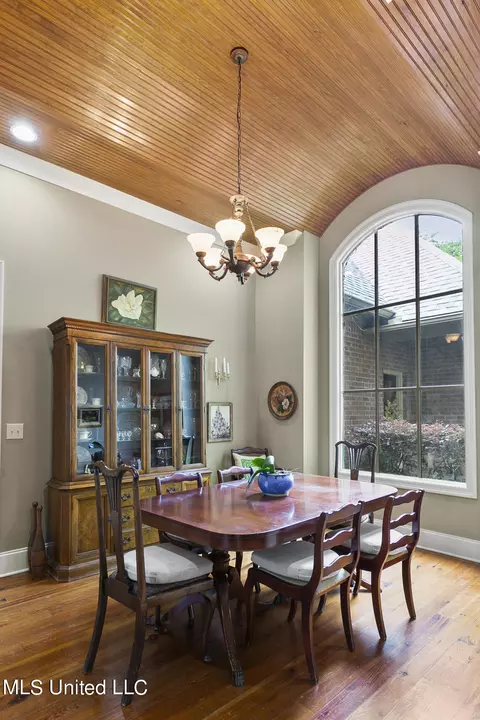 303 Belle Pointe Cir, Madison, MS 39110 photo 7