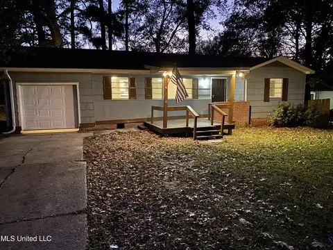 917 Reaves St, Jackson, MS 39204
