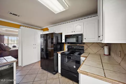 329 Mallory Dr, Byram, MS 39272 photo 8