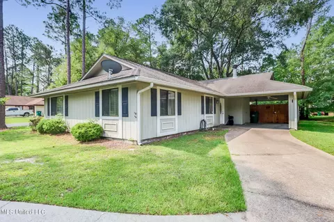 1 Fox Trot, Diamondhead, MS 39525