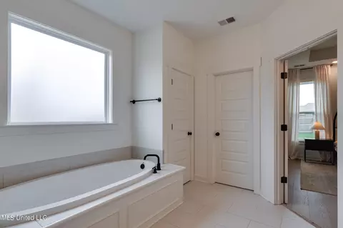 Entry Way - 38 Ruskin, Hernando, MS 38632 photo 3 of 3