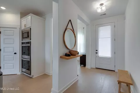 Entry Way - 38 Ruskin, Hernando, MS 38632 photo 2 of 3