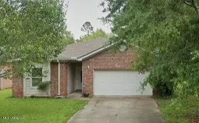 6072 Covington St, Bay Saint Louis, MS 39520