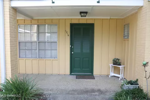 3310 Washington Ave #1214, Pascagoula, MS 39581