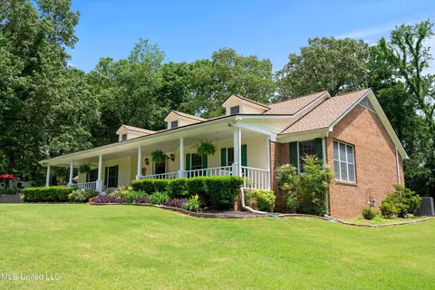 2700 Anthony Cv, Nesbit, MS 38651 photo 3