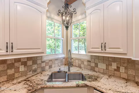 Kitchen - 123 Langdon Dr, Madison, MS 39110 photo 3 of 6