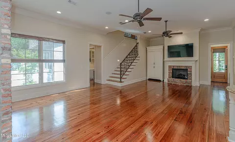 Living - 123 Langdon Dr, Madison, MS 39110 photo 1 of 15