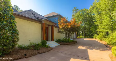 Exterior - 123 Langdon Dr, Madison, MS 39110 photo 8 of 38
