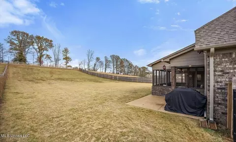 Exterior - 3756 N Fossil Hill Dr, Hernando, MS 38632 photo 6 of 6