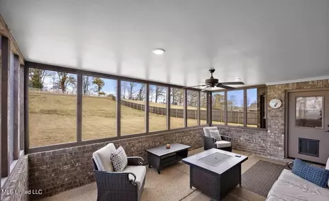 Exterior - 3756 N Fossil Hill Dr, Hernando, MS 38632 photo 3 of 6