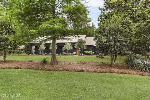 103 Sandalwood Dr, Madison, MS 39110