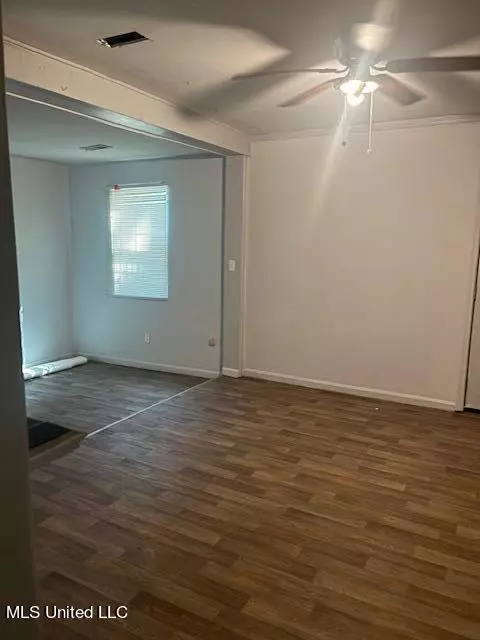 Living - 4308 Patch Ave, Jackson, MS 39209 photo 1 of 2