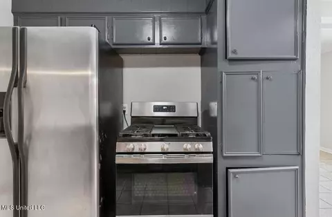 Kitchen - 116 Red Oak Rd, Clinton, MS 39056 photo 4 of 4
