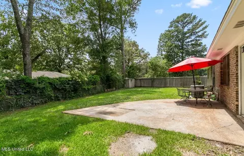 Exterior - 116 Red Oak Rd, Clinton, MS 39056 photo 4 of 5