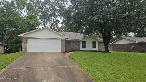 Exterior - 116 Red Oak Rd, Clinton, MS 39056 photo 2 of 5