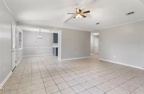Living - 116 Red Oak Rd, Clinton, MS 39056 photo 3 of 3