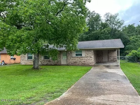 18 Pembrook Cir, Gulfport, MS 39503