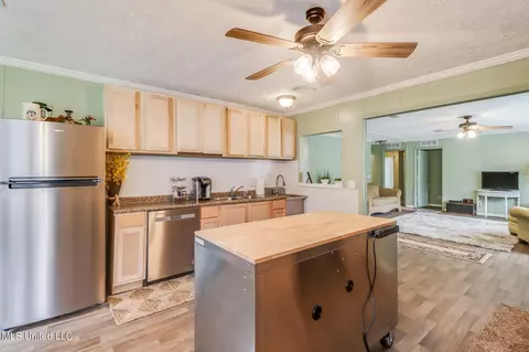 124 Honeysuckle Ln, Lucedale, MS 39452 photo 8