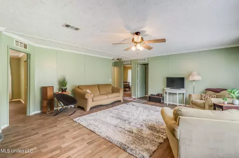 124 Honeysuckle Ln, Lucedale, MS 39452 photo 4