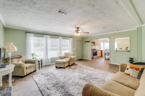 124 Honeysuckle Ln, Lucedale, MS 39452 photo 6