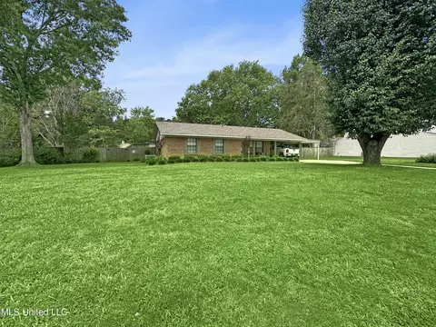1257 Steens Creek Dr, Florence, MS 39073
