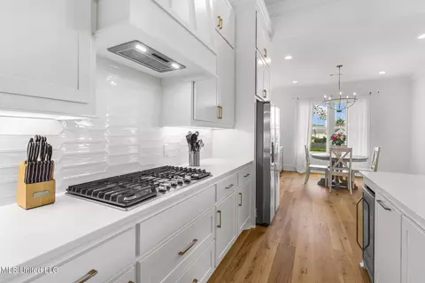Kitchen - 499 Crossvine Pl, Madison, MS 39110 photo 5 of 6