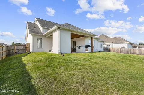 Exterior - 499 Crossvine Pl, Madison, MS 39110 photo 13 of 18