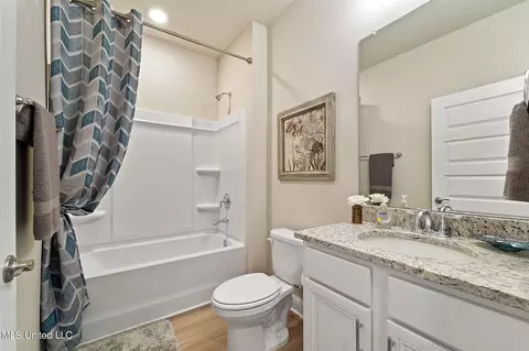 Bath - 17911 Tingle Dr, Gulfport, MS 39503 photo 2 of 2