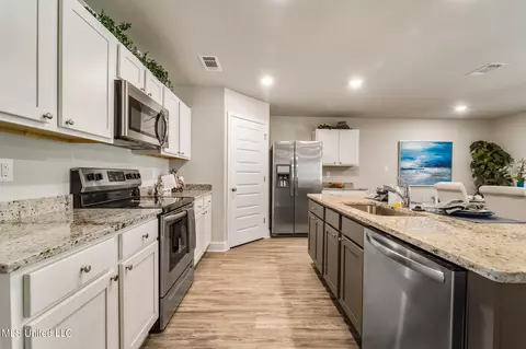 Kitchen - 17911 Tingle Dr, Gulfport, MS 39503 photo 2 of 2