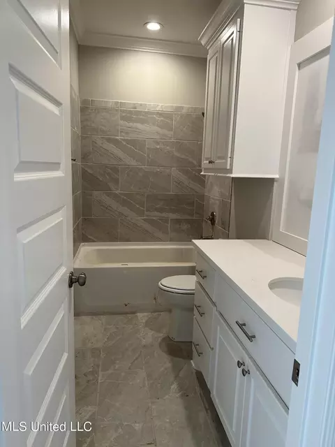 Bath - 357 Wellstone Pl, Madison, MS 39110 photo 1 of 3
