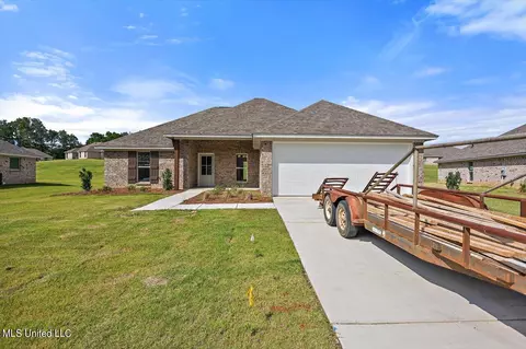 257 Chartleigh Cir, Canton, MS 39046