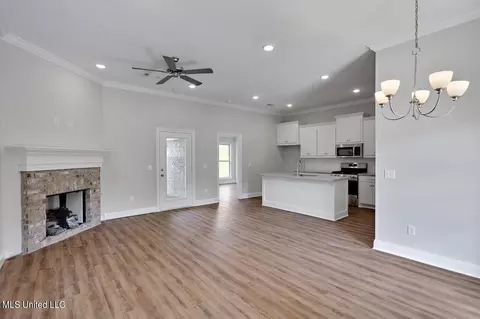 Living - 257 Chartleigh Cir, Canton, MS 39046 photo 1 of 2