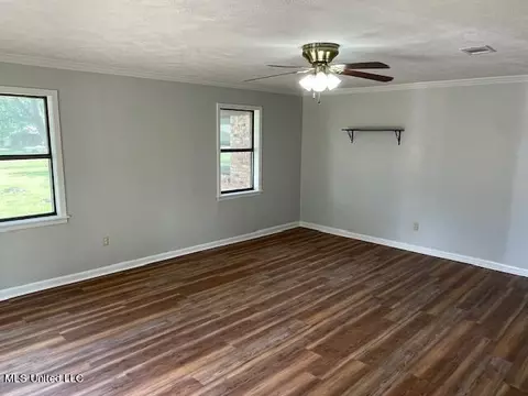 Living - 216 Westover Drive Dr, Forest, MS 39074 photo 3 of 4