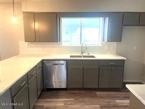 Kitchen - 803 Normandy Dr, Clinton, MS 39056 photo 2 of 4