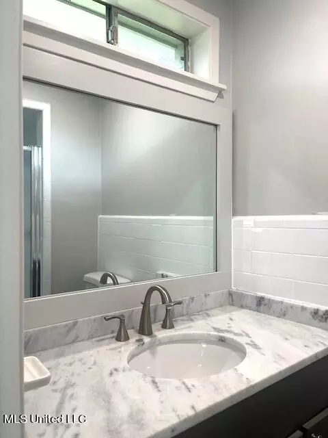 Bath - 803 Normandy Dr, Clinton, MS 39056 photo 3 of 4