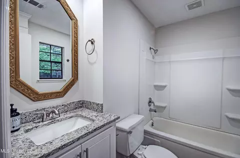 Bath - 105 Summit Dr, Madison, MS 39110 photo 1 of 2