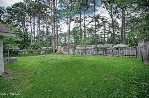 Exterior - 105 Summit Dr, Madison, MS 39110 photo 9 of 9