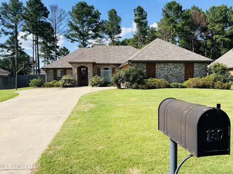 137 Ashbrooke Blvd, Madison, MS 39110