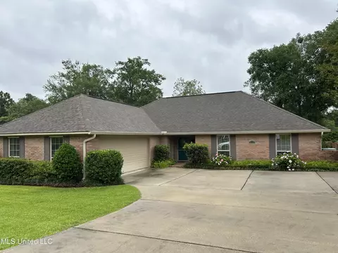 8858 Moanalua Way, Diamondhead, MS 39525