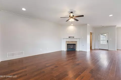 1647 Robertson Way, Hernando, MS 38632 photo 5